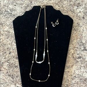 Elegant Gold and White Pearl Necklace Set